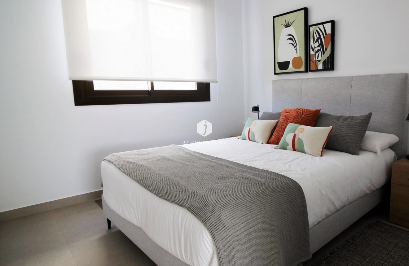 Nowy budynek - Szalet -
Pilar de la Horadada - El Pilar de la Horadada