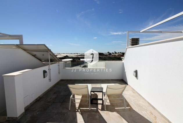 Nowy budynek - Szalet -
Pilar de la Horadada - El Pilar de la Horadada