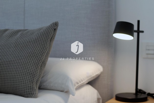 Nowy budynek - Szalet -
Pilar de la Horadada - El Pilar de la Horadada