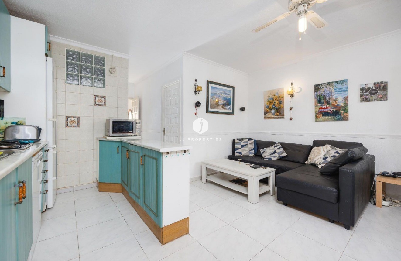 Z drugiej ręki - Villa -
Torrevieja - Calas blanca