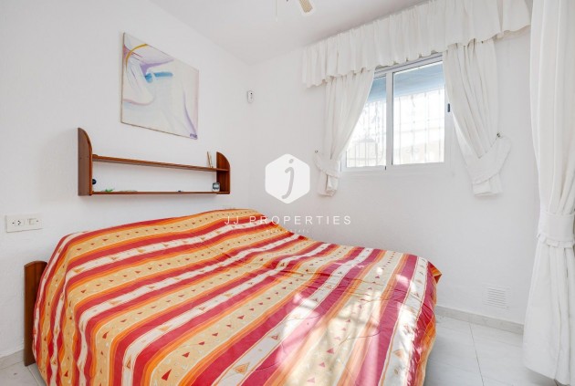 Z drugiej ręki - Villa -
Torrevieja - Calas blanca