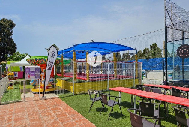 Z drugiej ręki - Villa -
Torrevieja - Calas blanca