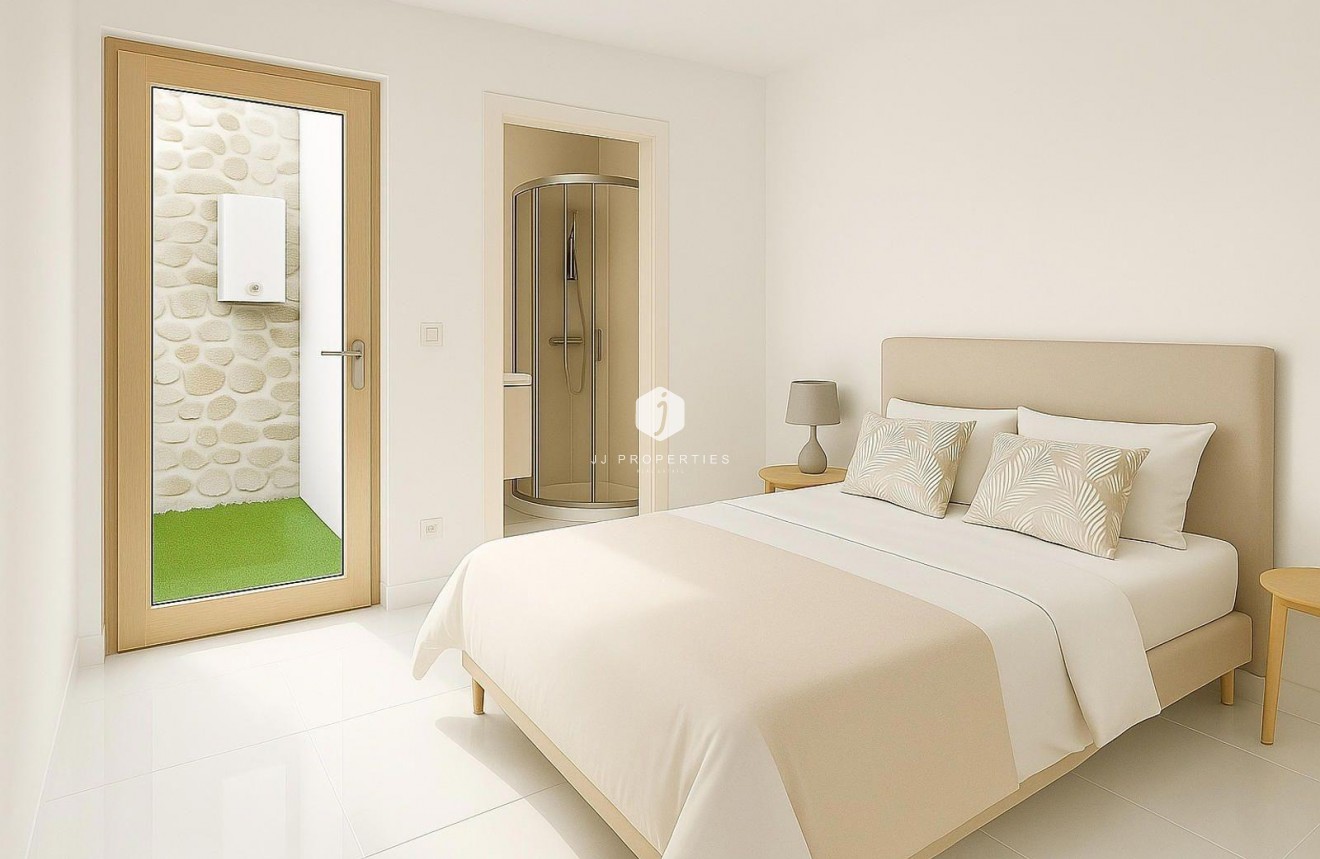 Z drugiej ręki - Szalet -
Torrevieja - La siesta