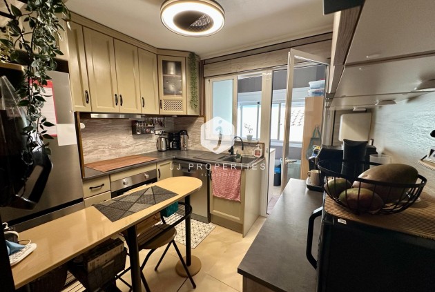 Z drugiej ręki - Szalet -
San Miguel de Salinas - Residencial Los Flamencos