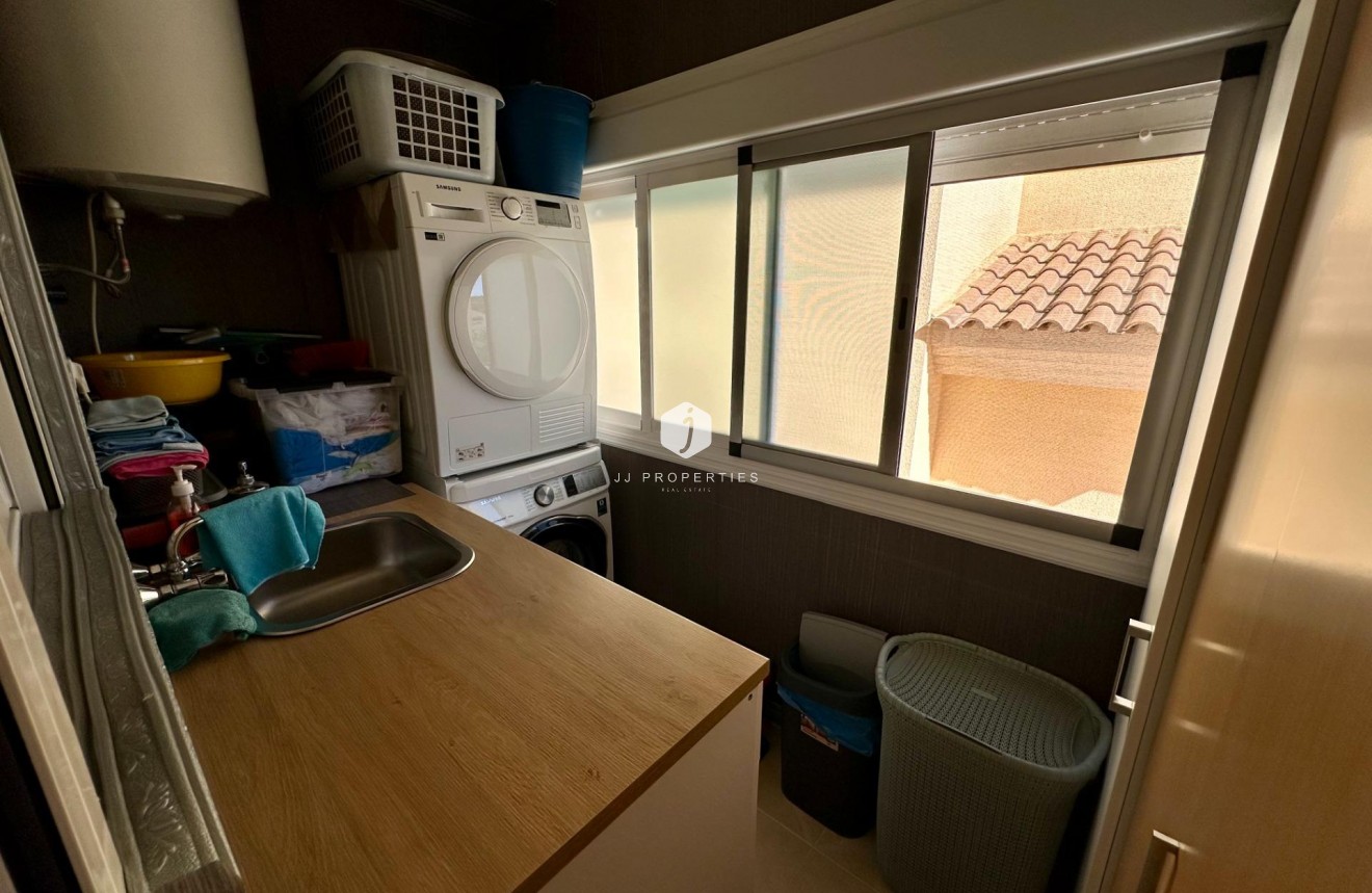 Z drugiej ręki - Szalet -
San Miguel de Salinas - Residencial Los Flamencos