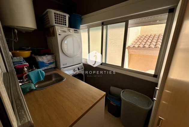 Z drugiej ręki - Szalet -
San Miguel de Salinas - Residencial Los Flamencos