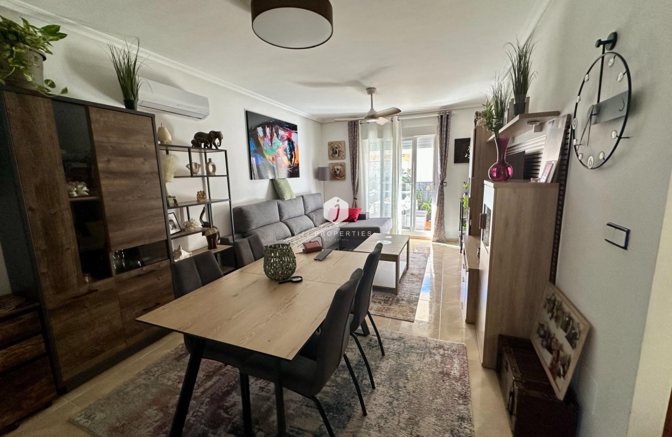 Z drugiej ręki - Szalet -
San Miguel de Salinas - Residencial Los Flamencos