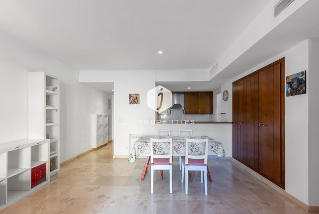 Z drugiej ręki - Mieszkanie w bloku -
Torrevieja - Punta prima