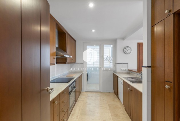 Z drugiej ręki - Mieszkanie w bloku -
Torrevieja - Punta prima