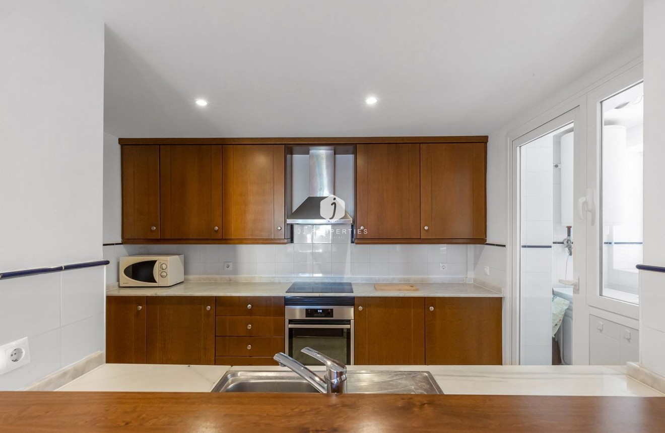 Z drugiej ręki - Mieszkanie w bloku -
Torrevieja - Punta prima