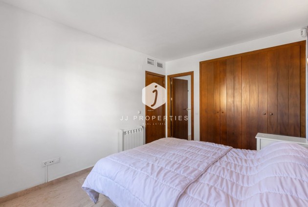 Z drugiej ręki - Mieszkanie w bloku -
Torrevieja - Punta prima