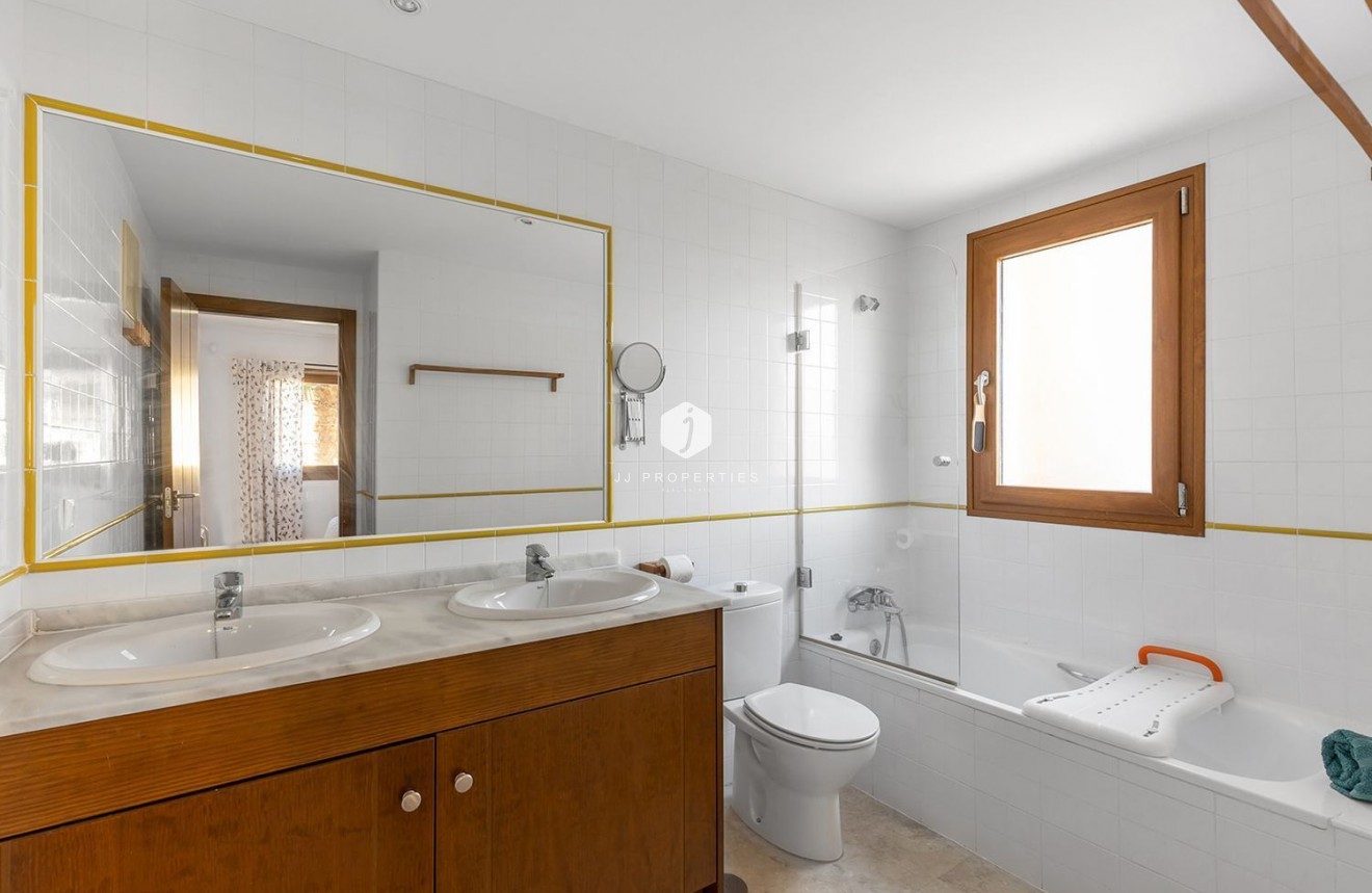 Z drugiej ręki - Mieszkanie w bloku -
Torrevieja - Punta prima