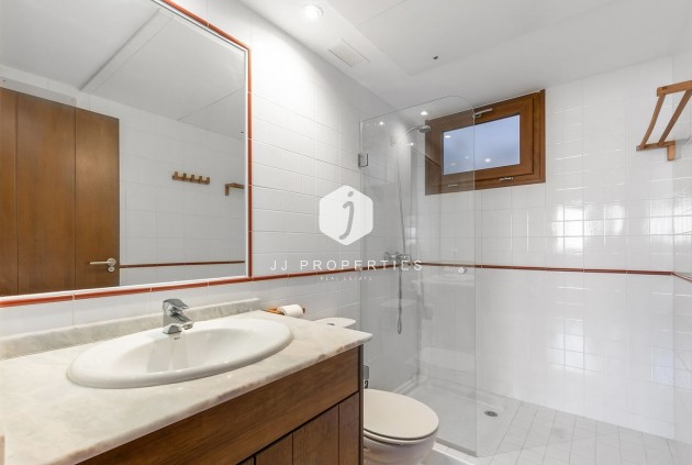 Z drugiej ręki - Mieszkanie w bloku -
Torrevieja - Punta prima