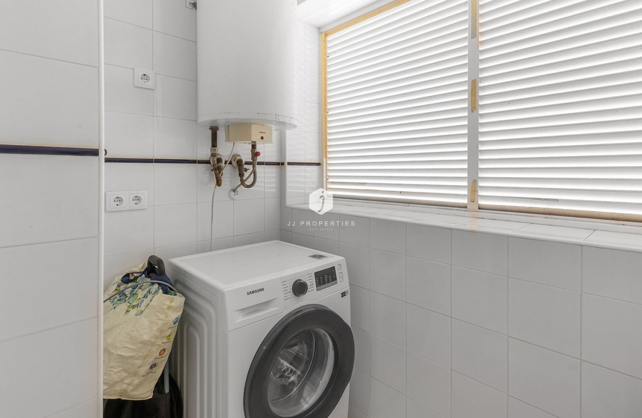 Z drugiej ręki - Mieszkanie w bloku -
Torrevieja - Punta prima