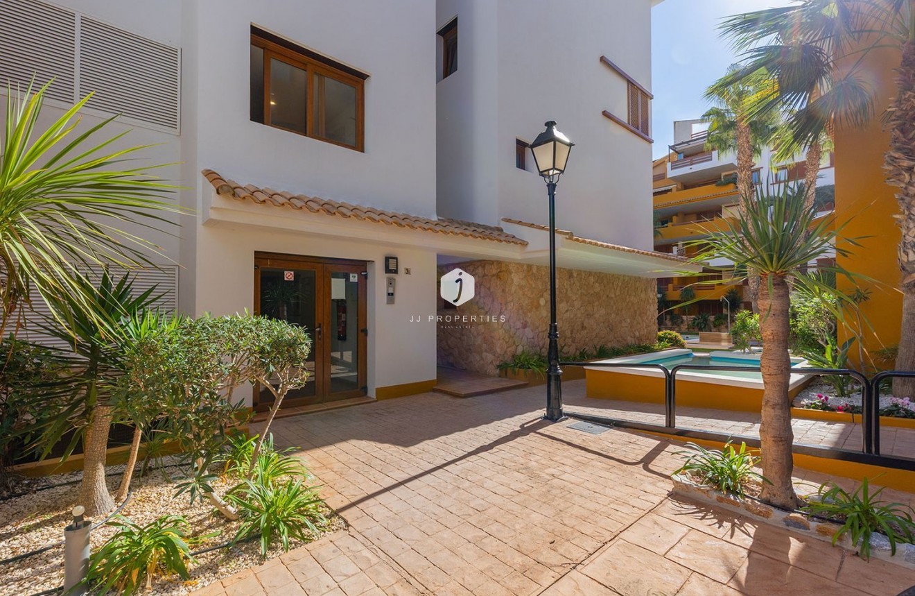 Z drugiej ręki - Mieszkanie w bloku -
Torrevieja - Punta prima