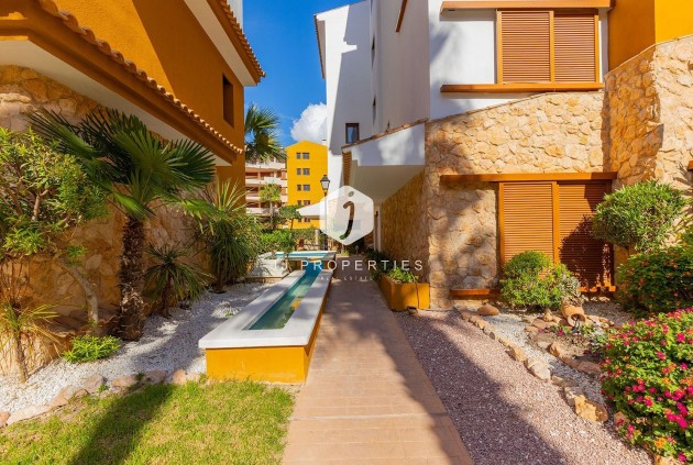 Z drugiej ręki - Mieszkanie w bloku -
Torrevieja - Punta prima