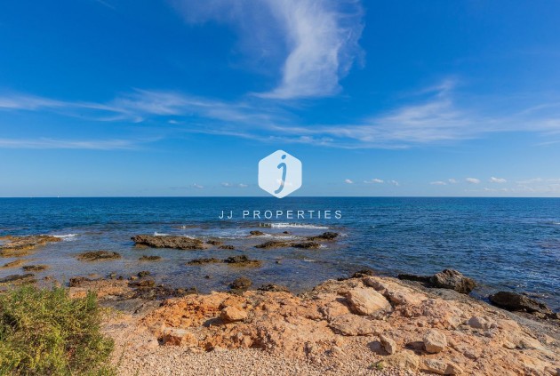 Z drugiej ręki - Mieszkanie w bloku -
Torrevieja - Punta prima