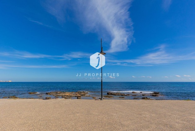 Z drugiej ręki - Mieszkanie w bloku -
Torrevieja - Punta prima