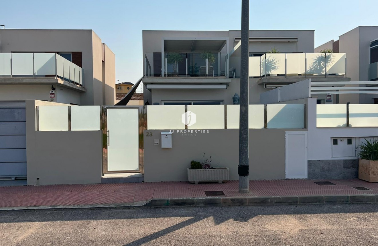 Z drugiej ręki - Villa -
Daya Vieja - Costa Blanca