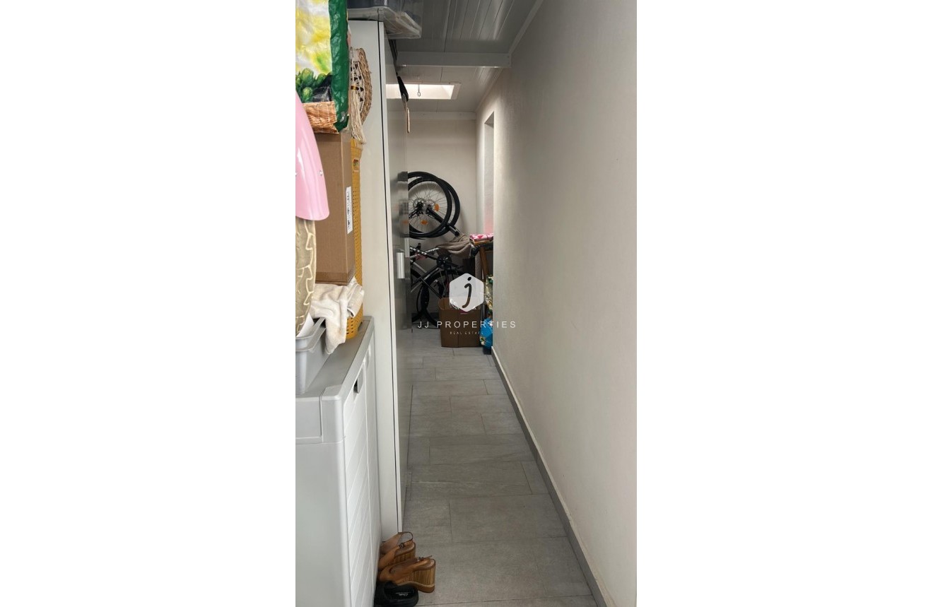 Z drugiej ręki - Villa -
Daya Vieja - Costa Blanca