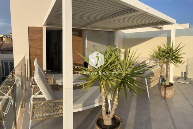 Z drugiej ręki - Villa -
Daya Vieja - Costa Blanca