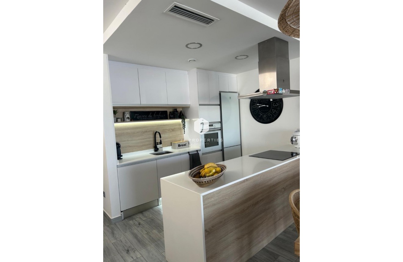 Z drugiej ręki - Villa -
Daya Vieja - Costa Blanca