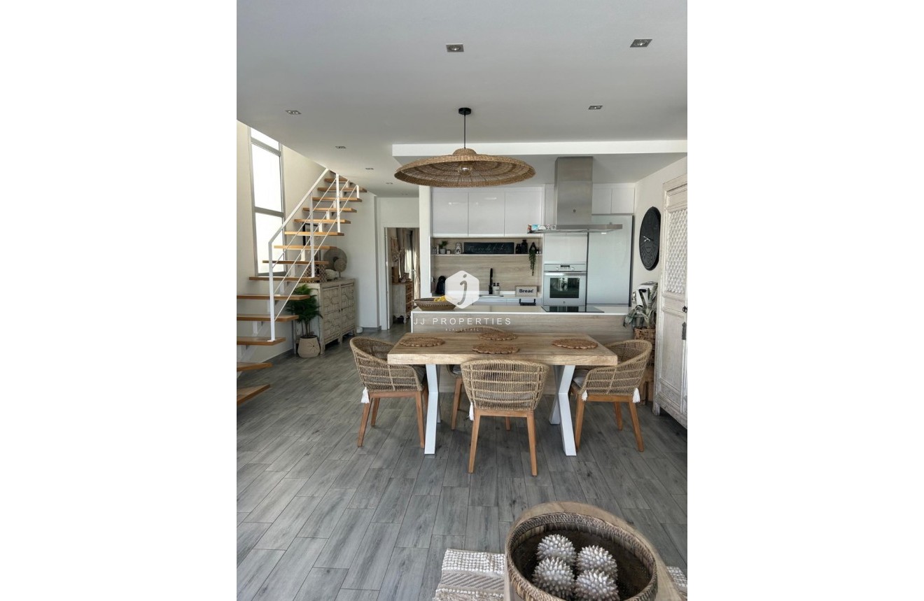 Z drugiej ręki - Villa -
Daya Vieja - Costa Blanca