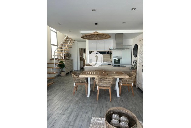 Z drugiej ręki - Villa -
Daya Vieja - Costa Blanca