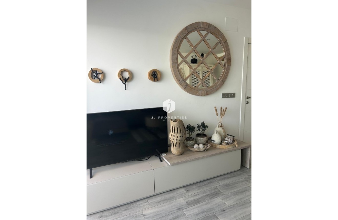 Z drugiej ręki - Villa -
Daya Vieja - Costa Blanca