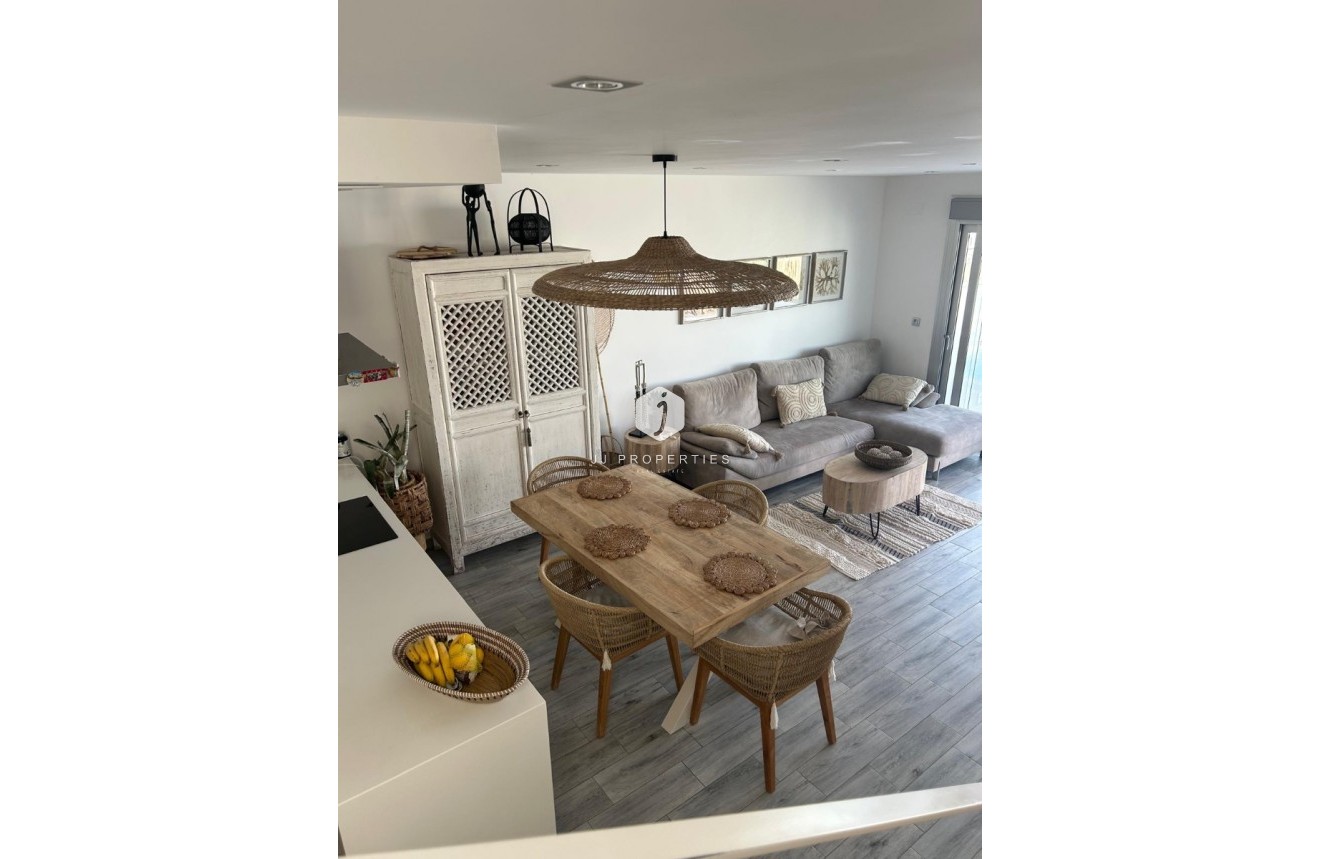 Z drugiej ręki - Villa -
Daya Vieja - Costa Blanca