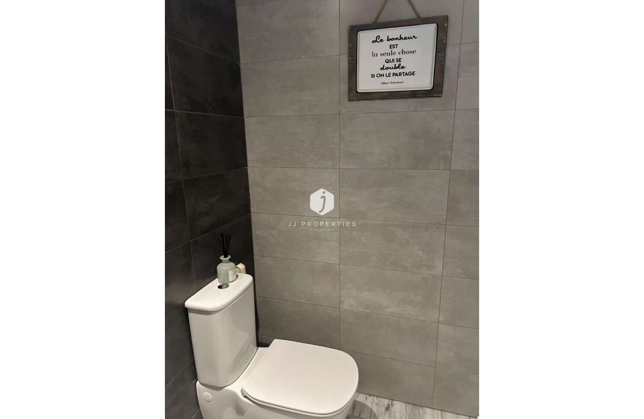 Z drugiej ręki - Villa -
Daya Vieja - Costa Blanca