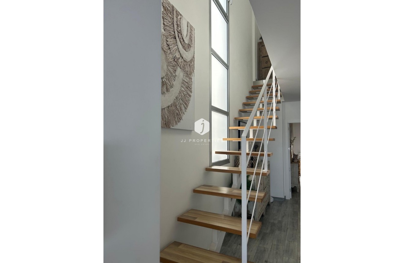 Z drugiej ręki - Villa -
Daya Vieja - Costa Blanca