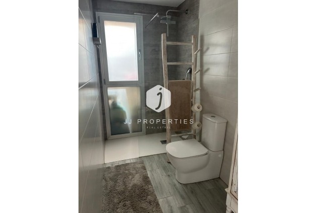 Z drugiej ręki - Villa -
Daya Vieja - Costa Blanca