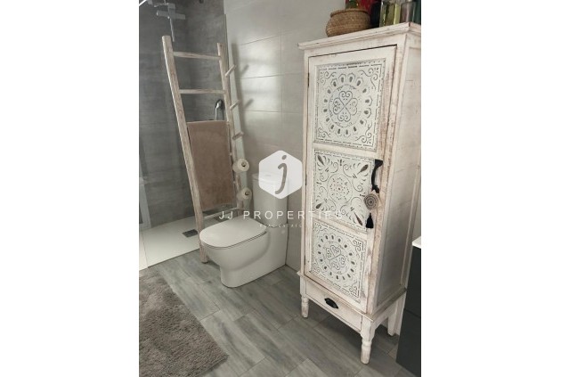 Z drugiej ręki - Villa -
Daya Vieja - Costa Blanca