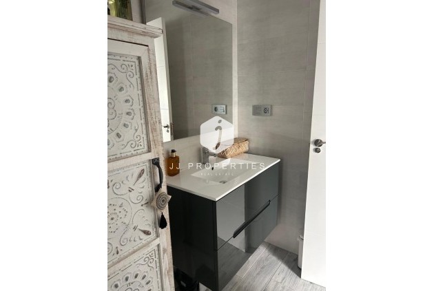 Z drugiej ręki - Villa -
Daya Vieja - Costa Blanca