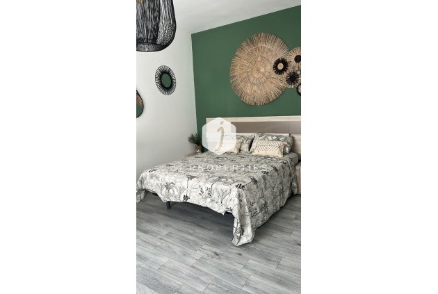 Z drugiej ręki - Villa -
Daya Vieja - Costa Blanca