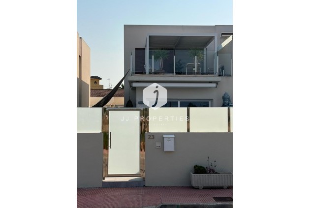 Z drugiej ręki - Villa -
Daya Vieja - Costa Blanca