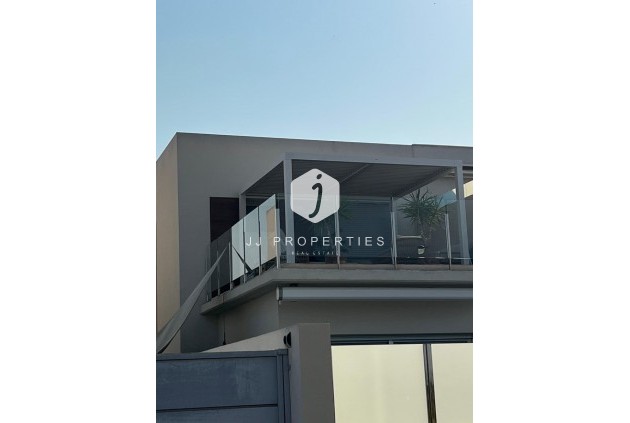 Z drugiej ręki - Villa -
Daya Vieja - Costa Blanca