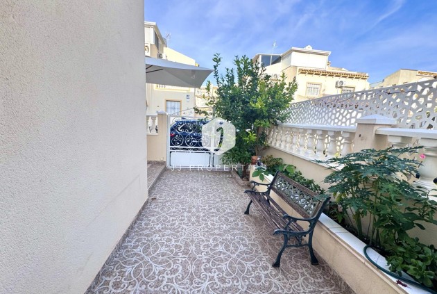 Z drugiej ręki - Szalet -
Orihuela Costa - Playa Flamenca