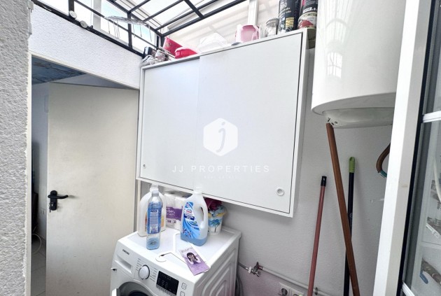 Z drugiej ręki - Szalet -
Orihuela Costa - Playa Flamenca