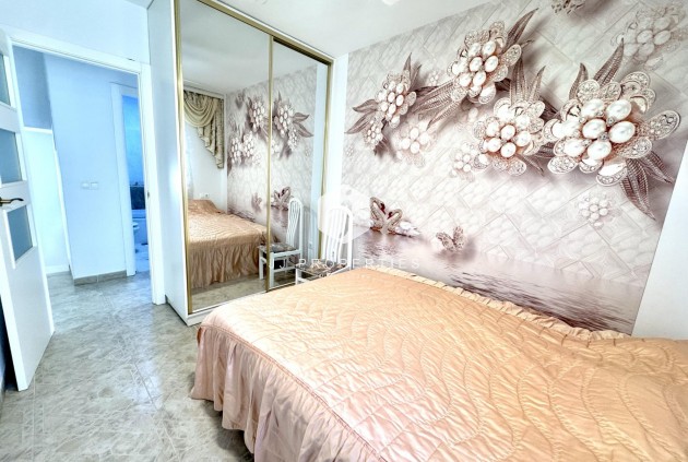 Z drugiej ręki - Szalet -
Orihuela Costa - Playa Flamenca