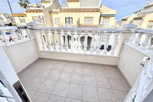 Z drugiej ręki - Szalet -
Orihuela Costa - Playa Flamenca