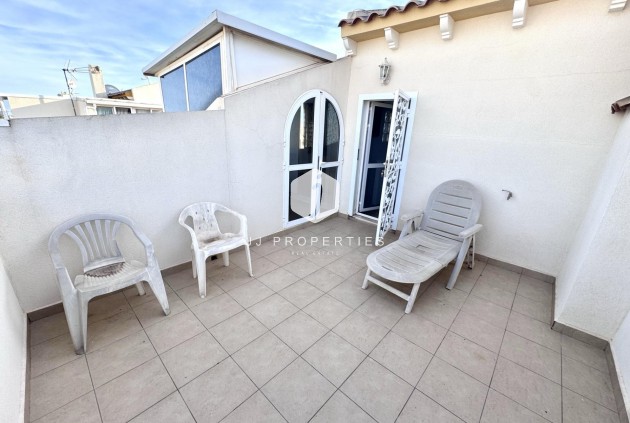 Z drugiej ręki - Szalet -
Orihuela Costa - Playa Flamenca