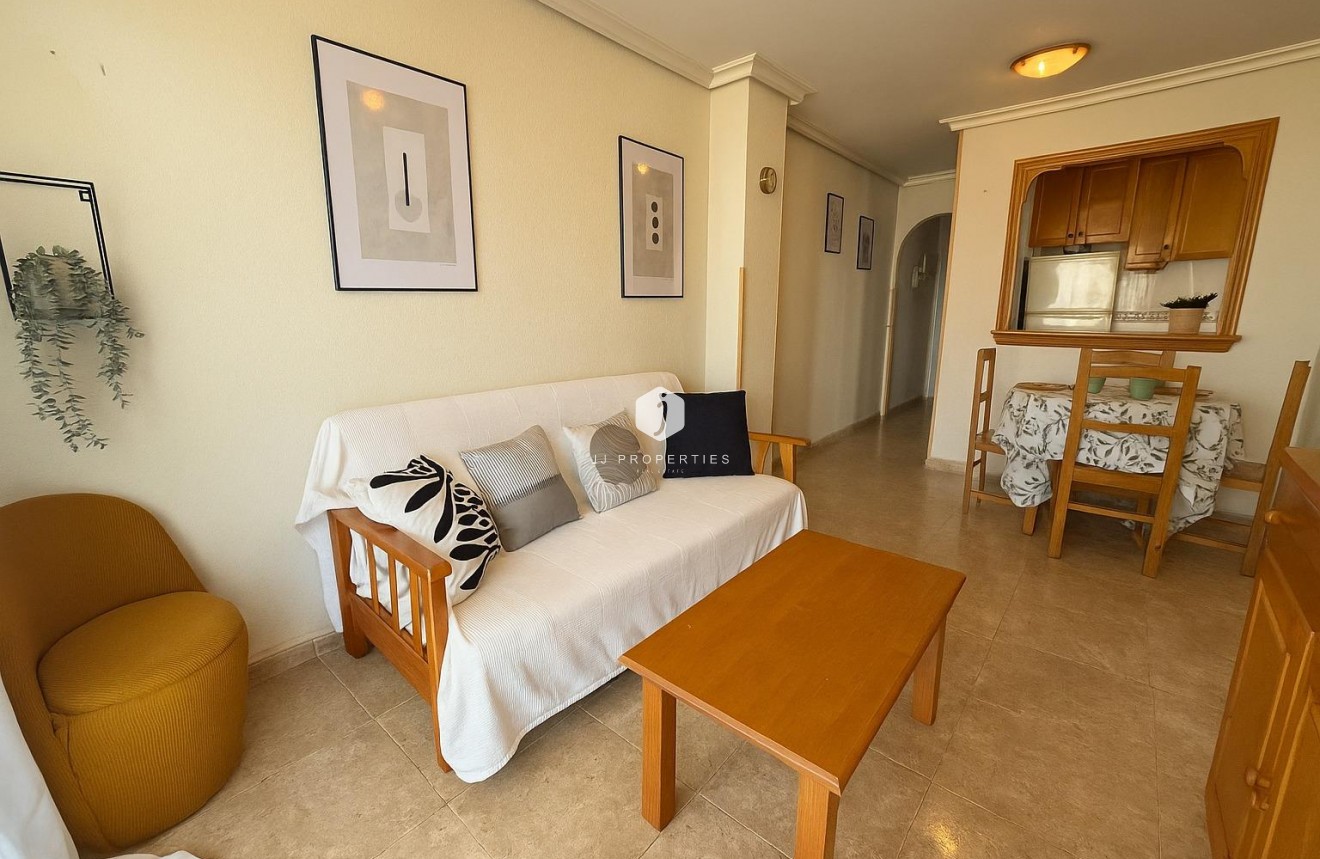 Z drugiej ręki - Daszek -
Torrevieja - Playa de los Locos