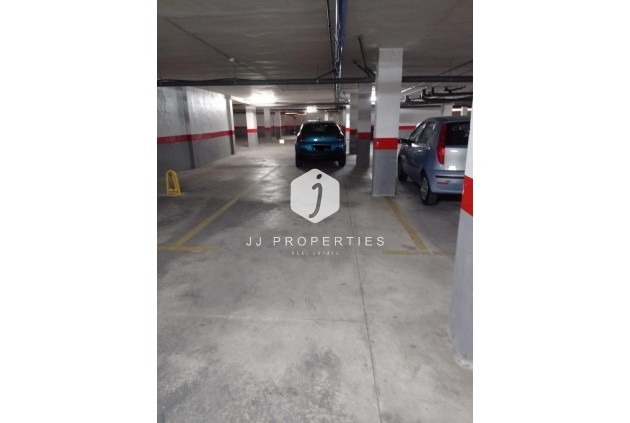 Z drugiej ręki - Daszek -
Torrevieja - Playa de los Locos