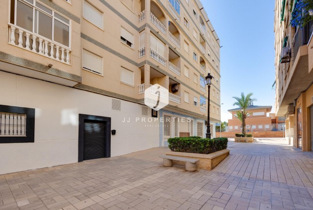 Tweedehands - Appartement / flat -
Guardamar del Segura - Pueblo