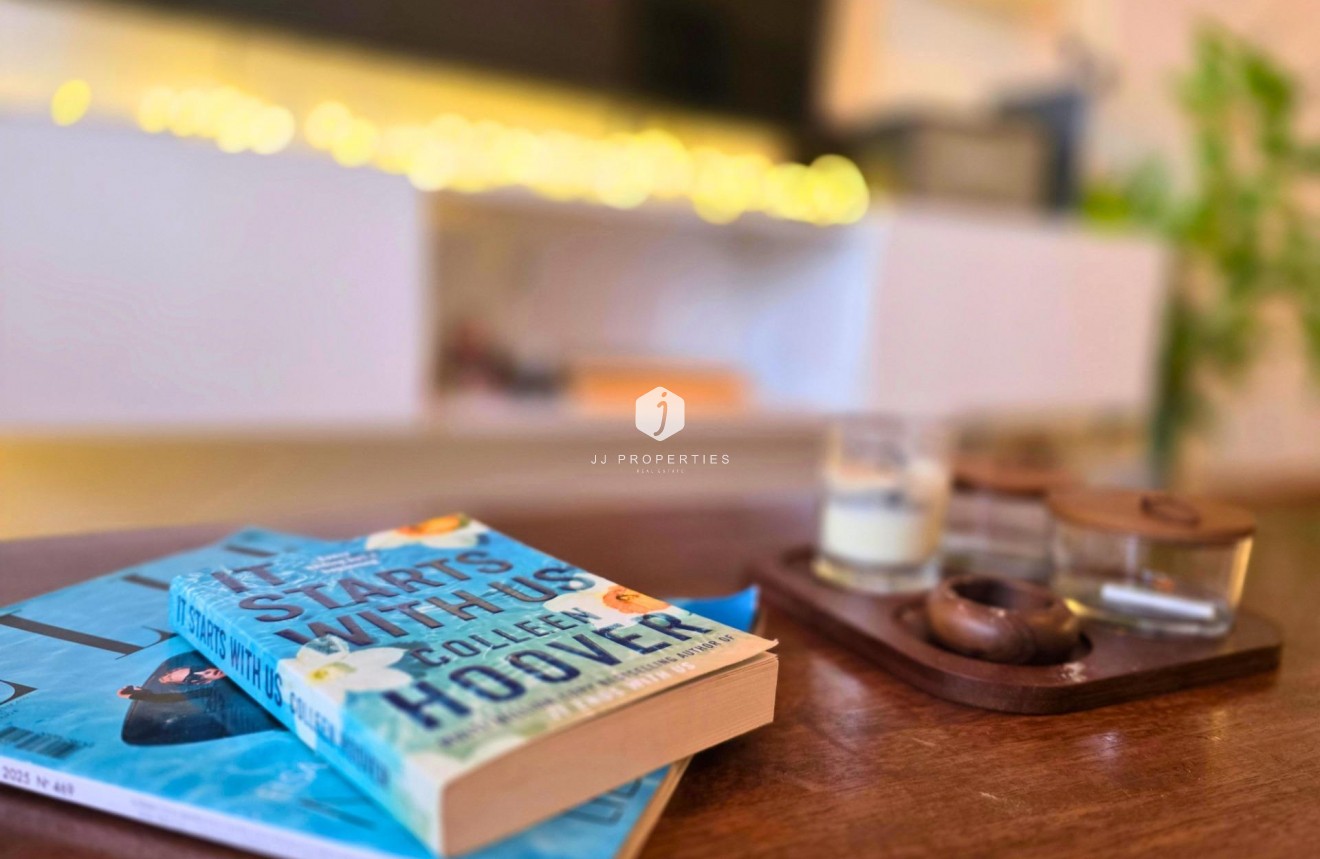 Z drugiej ręki - Mieszkanie w bloku -
Torrevieja - Playa del Cura