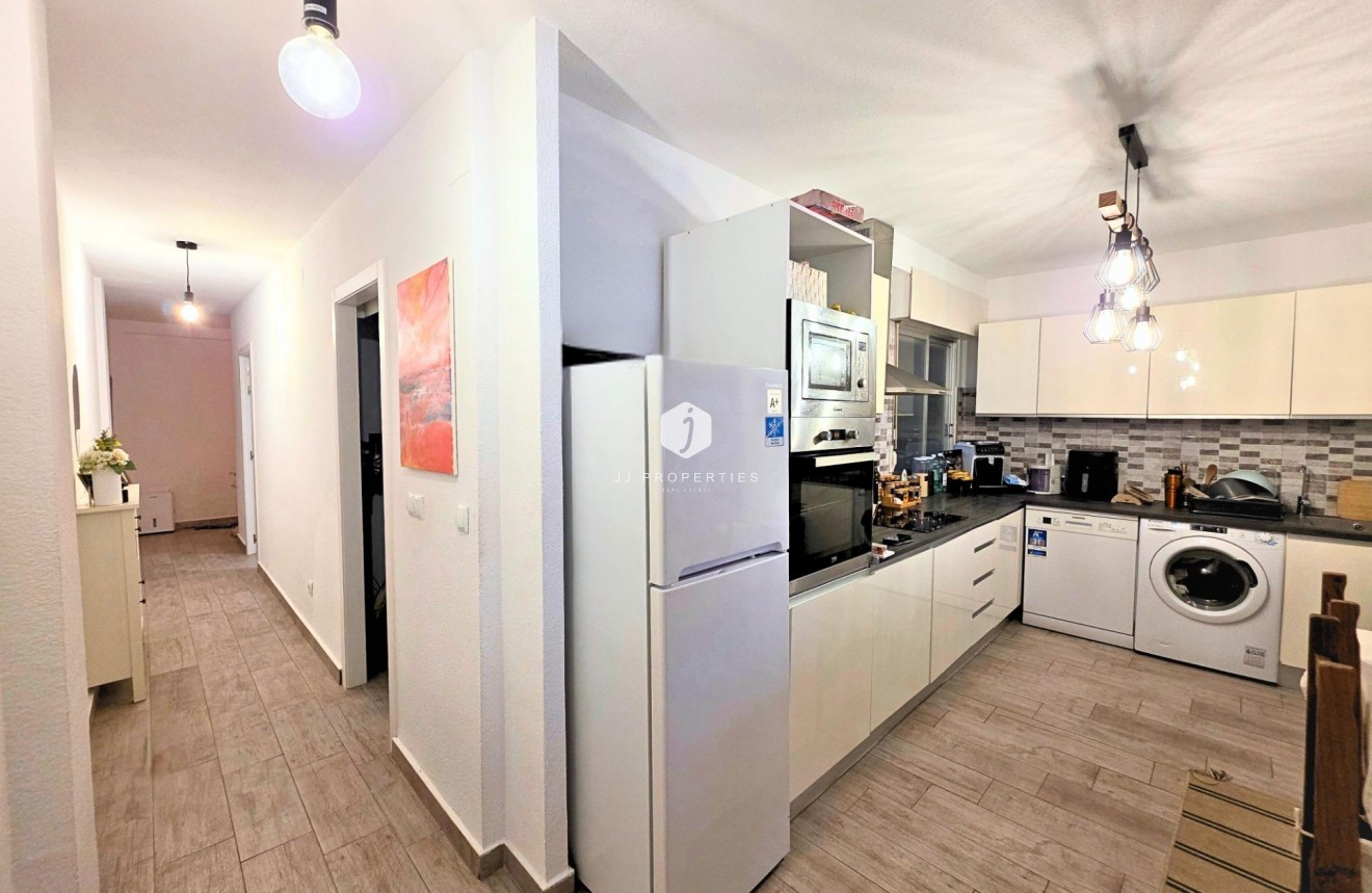 Z drugiej ręki - Mieszkanie w bloku -
Torrevieja - Playa del Cura