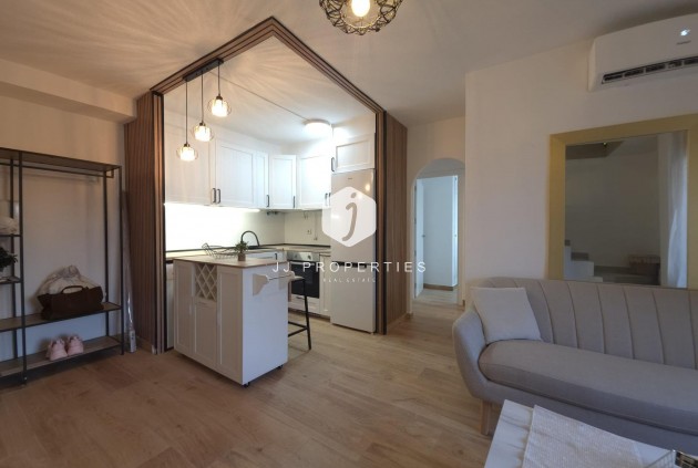 Z drugiej ręki - Daszek -
Torrevieja - Cala Ferris