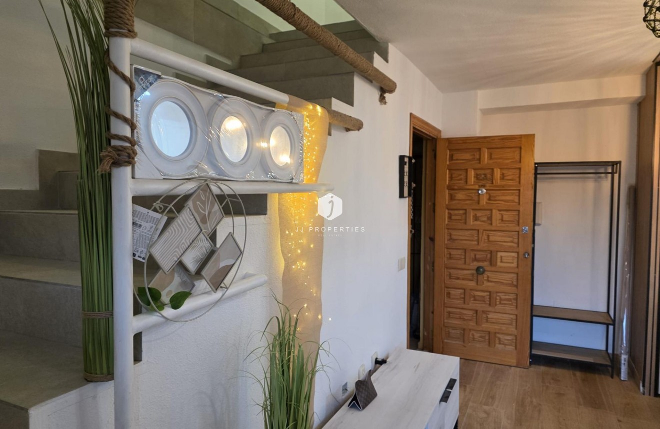 Z drugiej ręki - Daszek -
Torrevieja - Cala Ferris